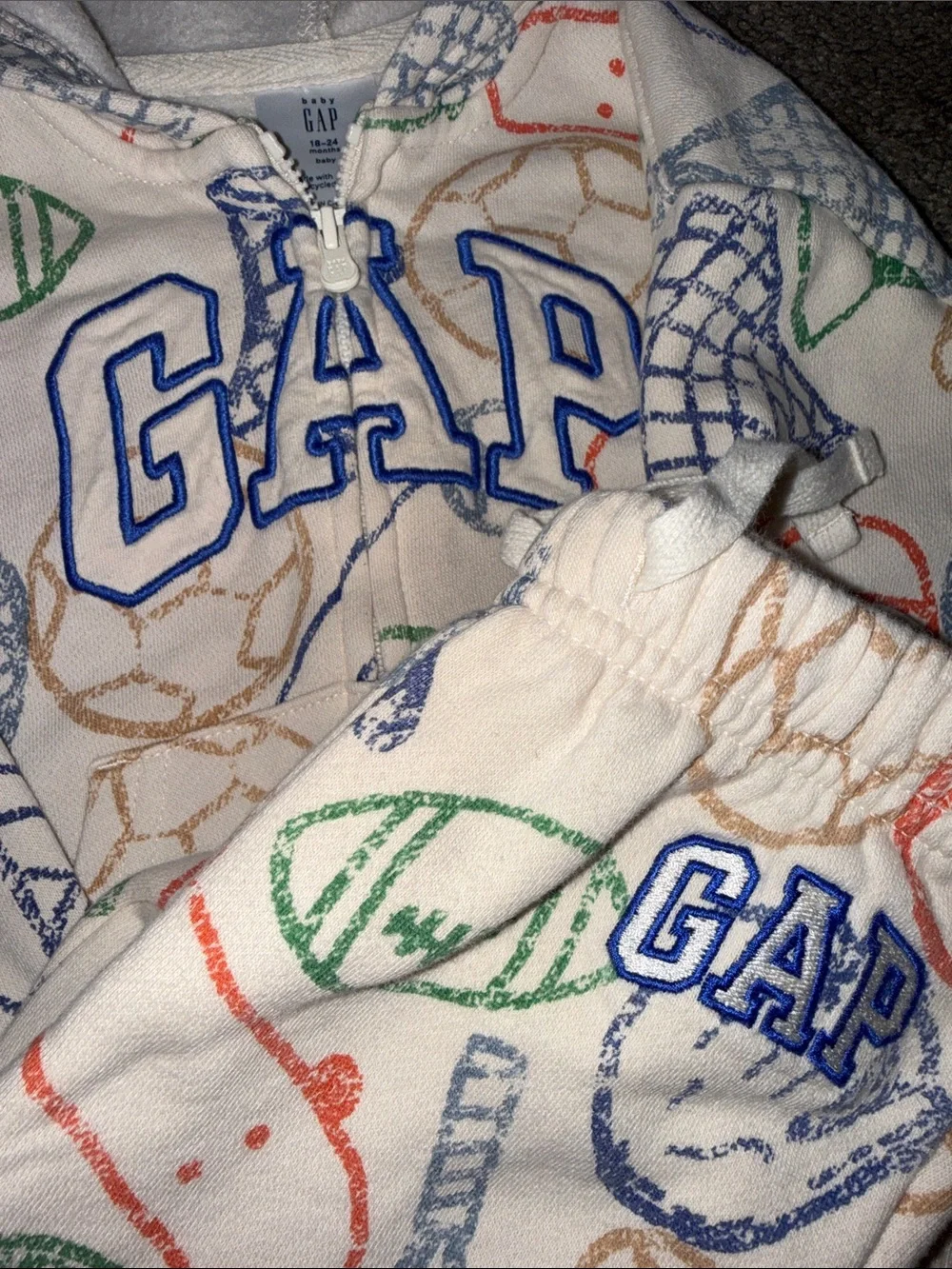 GAP baby Cream Kids Hoodie & Joggers with Multicolor Sports Motif